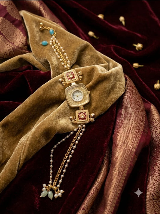 Elegant Heritage Pearl Chain Watch for Women