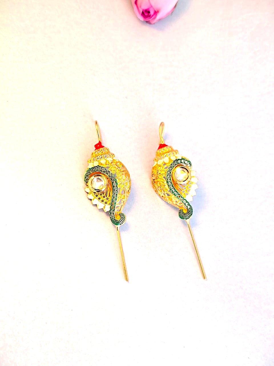 Gold Finish Shankh (Conch) Kundan Ear Cuff with Green Enamel – Traditional Imitation Jewellery