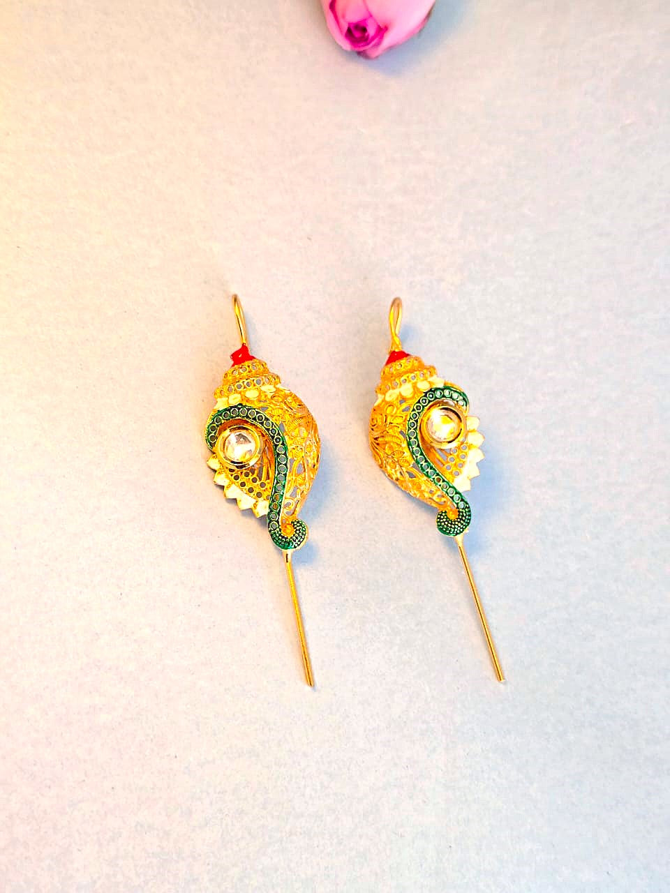 Gold Finish Shankh (Conch) Kundan Ear Cuff with Green Enamel – Traditional Imitation Jewellery