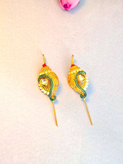Gold Finish Shankh (Conch) Kundan Ear Cuff with Green Enamel – Traditional Imitation Jewellery