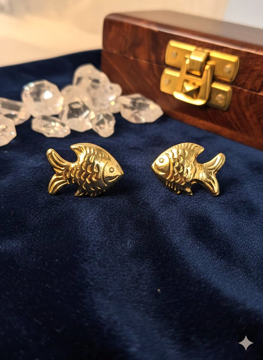 Minimal Gold Shell Stud Earrings for Women | Elegant Brass Fish-Scale Daily Wear Earrings