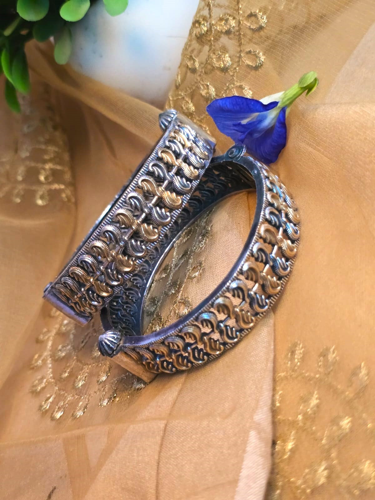 RavJyoti Antique Engraved Royal Kada pair